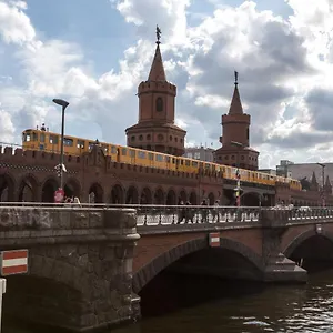https://luxury-apartments-at-pure-living-berlin.find-berlin-hotels.com